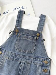 SHEIN 幼儿男童复古蓝色牛仔宽松背带裤 - 中等水洗藍 - 查看 4