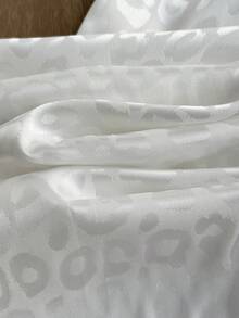 CovetEZ Quần ống rộng thường ngày họa tiết da báo trắng cỡ lớn có dây rút - trắng - Xem 3