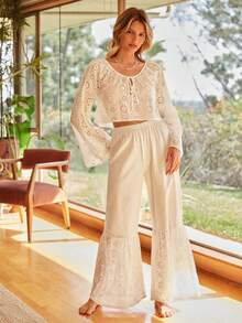 Lullawish Bộ đồ ngủ nữ phong cách Bohemian giản dị, thoải mái, gồm áo crop top buộc dây họa tiết hoa và quần ống rộng, đồ ngủ ren rộng rãi và thoải mái, trang phục ren thêu lỗ phong cách Boho, quần áo mùa đông nữ, trang phục ren Boho nữ, bộ đồ hai mảnh phong cách Boho. - Màu be - Xem 3