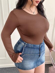 SHEIN EZwear 大码纯色圆领常规肩部长袖连体衣，适合秋冬季、圣诞节、新年、感恩节、派对、婚礼、海滩、毕业典礼等场合，时尚优雅，休闲百搭，适合外出、约会、预约、通勤等各种场合。 - 棕色 - 查看 5