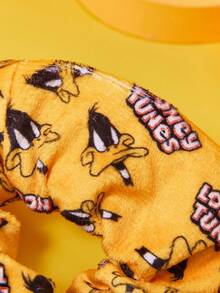 LOONEY TUNES X SHEIN Fashionable Cartoon Duck & Letter Pattern Hair Scrunchie - Yellow - View 4