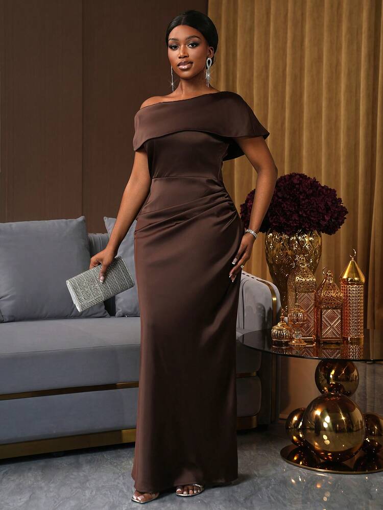 SHEIN Ladiora Women's Off-Shoulder Brown Satin Pleated Maxi Fitted Dress - Coffee Brown - View 4