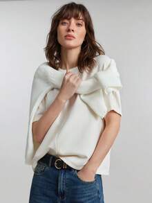 Ontre 女士浅杏色亚麻质感舒适弹力面料圆领插肩袖H字型设计，袖口收褶，胸衣拼接装饰，现代都市休闲商务通勤高品质机场服装，圆领T恤系列 - 杏色 - 查看 4