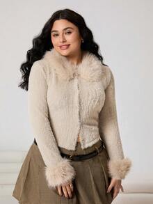 Solflare 2025 Nouvelle tenue de sortie décontractée pour l'automne/hiver, convient pour le quotidien, les fêtes, les trajets, le retour à l'école, les rendez-vous, la maison, les anniversaires et de multiples occasions. Peut être porté comme veste ou en couche. Décoration amovible de col en fourrure, tricot doux, décoration de boutons, couleur blé, manches longues, chaud et confortable, Top pour femmes grande taille