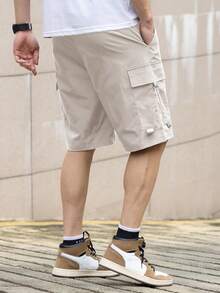 Manfinity Homme 男式实用口袋抽绳腰休闲短裤 - 米色 - 查看 2