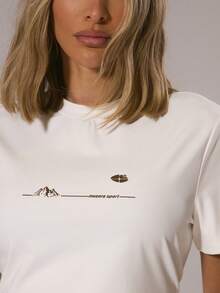 Musera Sport قميص رياضي فضفاض مطبوع برسومات رياضية، ملابس رياضية شتوية لرياضة البادل، ملابس رياضية للجيم والتمارين والاستكشاف - أبيض - مشاهدة 2