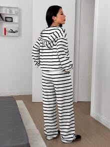 SHEIN EZwear 女士落肩拉链黑白条纹针织连帽衫和裤子休闲运动套装 - 白色 - 查看 3