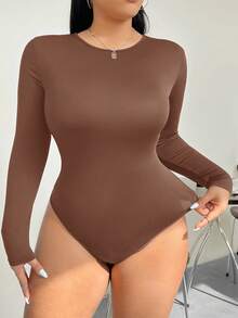 SHEIN EZwear 大码纯色圆领常规肩部长袖连体衣，适合秋冬季、圣诞节、新年、感恩节、派对、婚礼、海滩、毕业典礼等场合，时尚优雅，休闲百搭，适合外出、约会、预约、通勤等各种场合。 - 棕色 - 查看 2