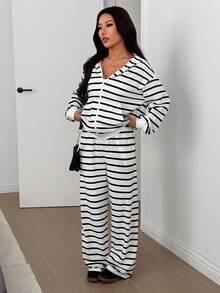 SHEIN EZwear 女士落肩拉链黑白条纹针织连帽衫和裤子休闲运动套装 - 白色 - 查看 4