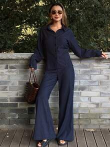 DAZY 女士牛仔衬衫配喇叭裤，优雅都市休闲牛仔套装 - 深色水洗藍 - 查看 6