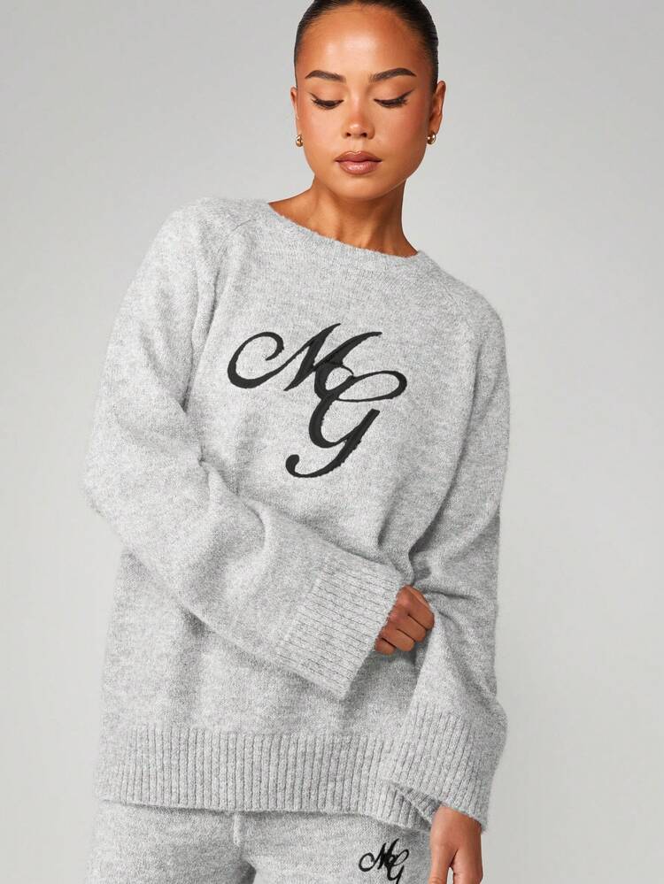 MISSGUIDED Oversized Knit Sweater With Embroidered Logo Cozy Pullover Jumper Fall Winter Casual Loungewear