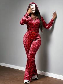 Slaydiva 2025秋冬新款音乐节假日西式游牧风生日派对毕业季学生日常街头基础百搭休闲Y2K高街辣妹连帽拉链外套+修身喇叭裤后臀热钻字母红色水波纹图案天鹅绒女式两件套，返校季，毕业季 - 紅色 - 查看 4