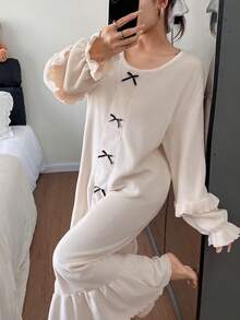 SHEIN Chemise de nuit pour femmes avec nœud papillon, volants et manches bouffantes en polaire de couleur unie