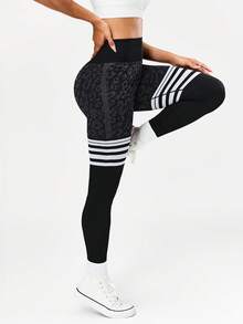 Seamluxe SHEIN Sport 无缝、塑形、收腹、瑜伽、运动、黑白渐变豹纹全长紧身裤 - 黑與白 - 查看 4