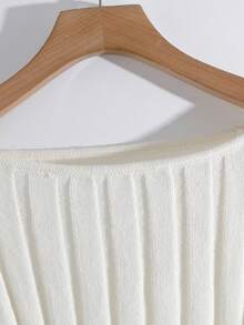 Modelyn 女士优雅船领修身毛衣和交叉腰带裙两件套，秋冬 - 杏色 - 查看 4