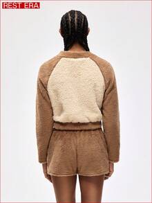 Rest Era Conjunto de chaqueta y pantalones cortos de invierno con cremallera frontal de contraste y mangas raglán esponjosas - Multicolor - Ver 2