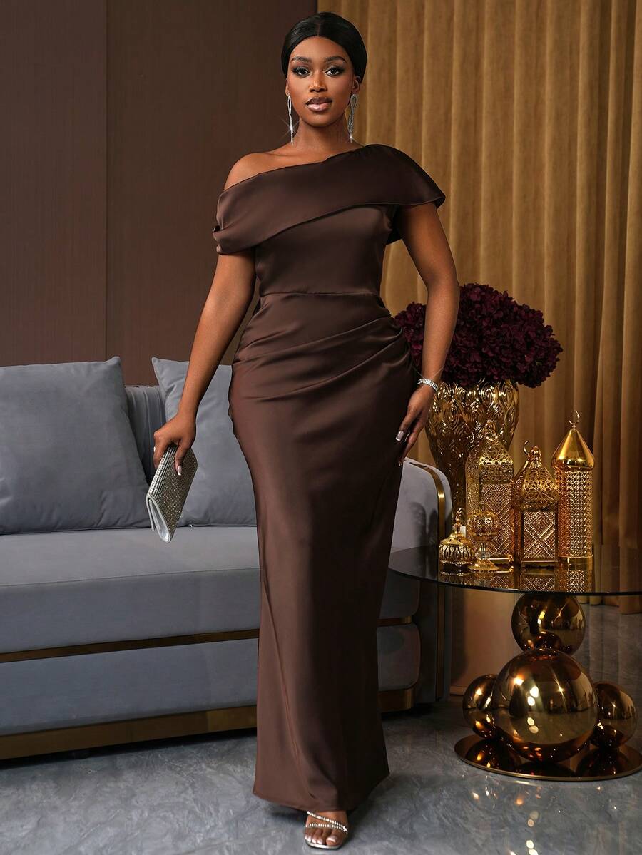 SHEIN Ladiora Women's Off-Shoulder Brown Satin Pleated Maxi Fitted Dress
