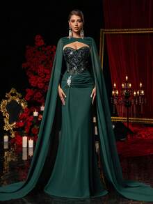 Glamrae Elegant Luxury Handmade Embroidered Sweetheart Collar Stand Collar, Heavily Embroidered With Rhinestones, Waist Pleats, Fishtail Hem Design Evening Gown, Business Formal Dress, Guest Dress, Evening Dress - Dark Green - View 2