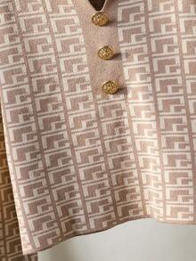 女士V领长袖毛衣，百搭设计，金属纽扣点缀，人字纹图案，棕色，休闲日常穿着 - 棕色 - 查看 4