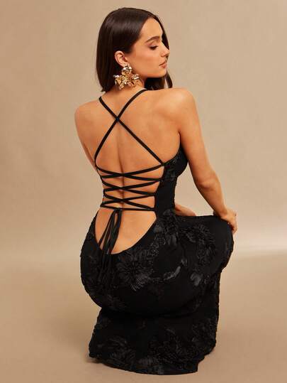 Silquee This Women's Black Jacquard 3D Floral Embroidered Knit Dress Features Delicate Bra Cups And Stretch Mesh Fabric, Exuding Feminine Charm. The Bodysuit's Fitted Cut Accentuates The Figure, Showcasing Feminine Grace And Making It An Ideal Choice For Spring And Summer, As Well As Various Occasions Such As Valentine's Day, Dates, Garden Parties, Picnics, Nightclub Parties, And Elegant Dinners. The Tailored Cut Highlights The Curves Of The Body, Showcasing Captivating Feminine Allure. Abaya For Women