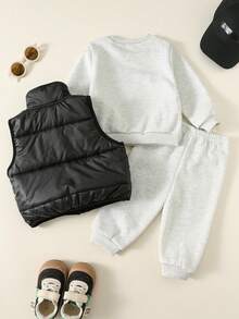 SHEIN Bộ 3 món/bộ đồ lót giữ nhiệt cho bé trai: Áo nỉ cổ tròn màu xám, áo len, quần jogger và áo khoác vest lót cotton. Thoải mái, đa năng, giản dị, phong cách, phù hợp mặc hàng ngày, trong nhà, ngoài trời, trượt tuyết, thể thao, tiệc tùng, dạo phố, thu/đông - Xám - Xem 2