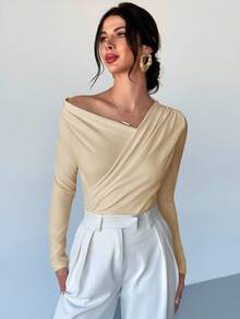 Firerie 女士优雅简约时尚不对称荷叶边领长袖露脐白色上衣，适合日常通勤、音乐节、度假等场合。 - 米色 - 查看 5