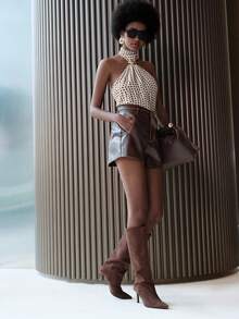 Chiquease 雪纺波点图案细肩带金属纽扣蝴蝶结露背A字型度假风优雅性感奢华简约春夏女式吊带背心 - 杏色 - 查看 5