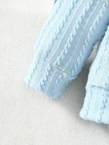 SHEIN 新生男宝宝针织提花三色拼接泰迪熊刺绣长袖衬衫搭配浅蓝色裤子两件套，秋季新款时尚，个性百搭，休闲简约，适合户外摄影 - 藍色 - 查看 4