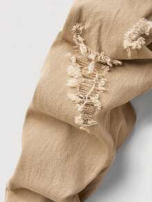 SHEIN 青少年男童两件套街头酷炫做旧涂鸦印花红色牛仔夹克和破洞磨边高弹力紧身牛仔裤套装，适合返校、万圣节和青少年男童秋季服装