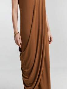 Ontre 2026SS Women's Red-Brown Faux Wool Blended High-Stretch Fabric Comfortable & Skin-Friendly Asymmetric O-Shaped Ruched Design 2 In 1 Mock Neck Straight Dress With Wrapped Ruched Decor, Modern Urban Casual Business Commuter High-Quality Airport Fashion Modern Urban Casual Fashion Business Casual Women's Office Wear Low-Key Old Money Style Effortless Temperament High-End Urban Commuting High-Quality Airport Women's Wear High-End Material - Brown - View 4