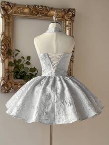 Lovelzi 优雅浪漫的酒红色提花面料露背吊带长袖A字连衣裙，适合毕业典礼、学校开学典礼、音乐节、生日派对、婚礼、下午茶聚会、舞会等场合。 - 白色 - 查看 2