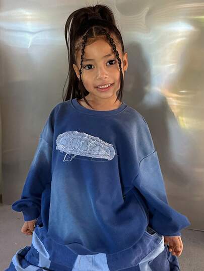 DAZY Young Girl Oversized Drop Shoulder Long Sleeve Applique Design Loose Fit Crew Neck Sweatshirt
