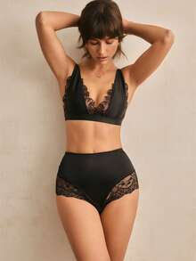 Charlaine Women's Elastic Waist Contrast Lace Bikini Briefs