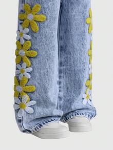 SHEIN 女童时尚贴袋雏菊刺绣阔腿宽松牛仔裤，适合早午餐穿着；女童Y2K复古深灰色水洗3D卡其色雪花牛仔裤，适合学校、校园、秋冬季节穿着；时尚童裤；复古水洗牛仔裤，适合女孩穿着；时尚雪花水洗做旧刺绣喇叭裤；向日葵女童时尚休闲爱心刺绣宽松直筒牛仔裤 - 淺色水洗藍 - 查看 4