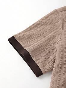 Manfinity Homme 男士撞色V领短袖T恤套装（2件装）搭配抽绳松紧腰短裤，休闲百搭，适合度假、日常办公、约会、聚会等场合，简约风格，经典山本耀司设计，自用或送礼皆宜。 - 彩色 - 查看 3