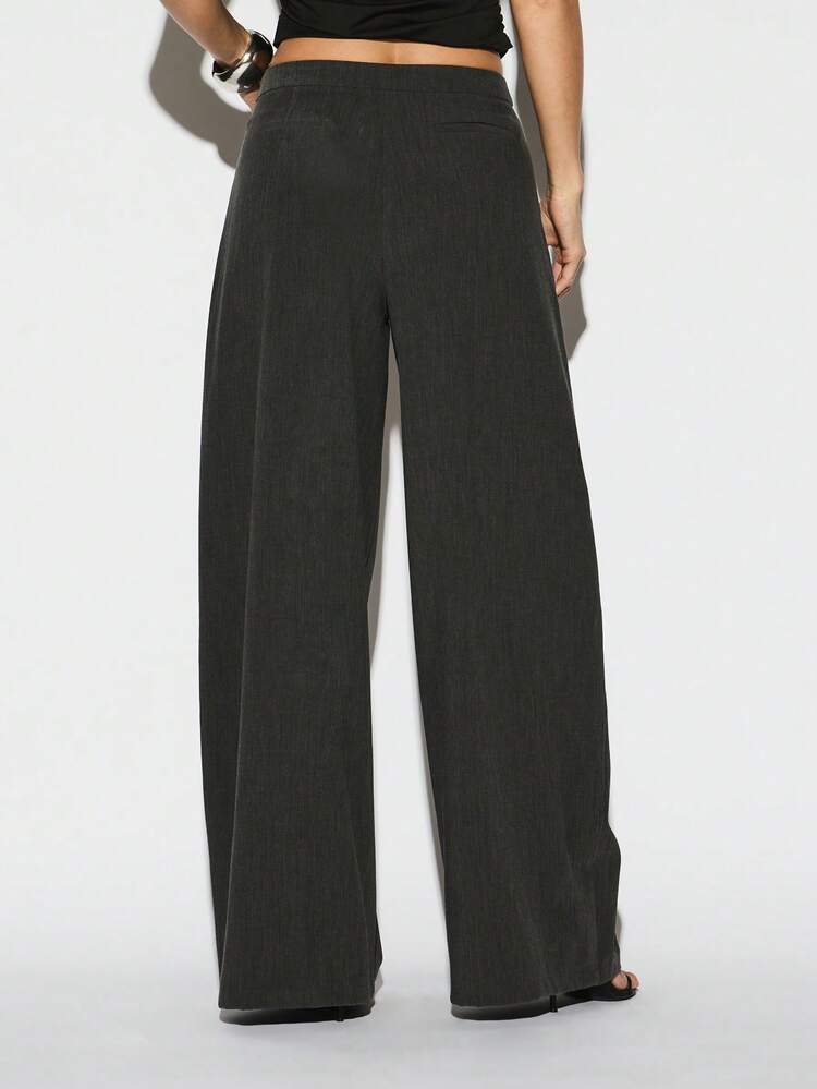 KIZN 랩 오버 하드웨어 벨트 디테일 하이 웨이스트 캐주얼 팬츠가 있는 와이드 레그 팔라초 트라우저