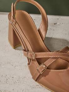 SHUZIA 多功能时尚设计，专利PU材质，粗跟，后跟系带，舒适百搭，适合全天休闲办公穿着。 - 米色 - 查看 4