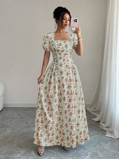 Rafferiza 蓝色花卉浪漫假期方领褶饰腰部修身短袖迷你连衣裙