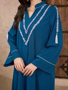 Al Najma 大码V领提花流苏边宽松连衣裙 - 黑色 - 查看 2
