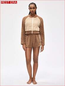 Rest Era Conjunto de chaqueta y pantalones cortos de invierno con cremallera frontal de contraste y mangas raglán esponjosas - Multicolor - Ver 5