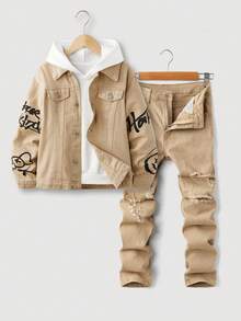 SHEIN 青少年男童两件套街头酷炫做旧涂鸦印花红色牛仔夹克和破洞磨边高弹力紧身牛仔裤套装，适合返校、万圣节和青少年男童秋季服装