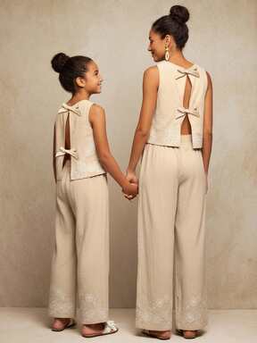 Travachic KIDS Conjunto de Camiseta Floral Bordada e Calça com Cintura Elástica Casual de Férias para Meninas Pré-Adolescentes