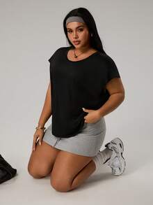 SHEIN Sports 大码女士健身舞蹈休闲提花瑜伽套装：包含一件专业宽松运动上衣和一件镂空露背健身服。新款宽松显瘦露背短袖运动上衣，女士普拉提训练健身T恤 - 黑色 - 查看 4