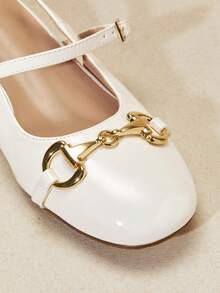 Solezae Giày cao gót mũi vuông khóa yên ngựa hở gót dành cho nữ – Phong cách Pháp thanh lịch, sang trọng tối giản. - trắng - Xem 6