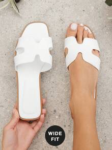 SHUZIA Women's Wide-Fit Comfy Everyday Summer Vacation Casual Flat Sandals For Christmas - White - View 2