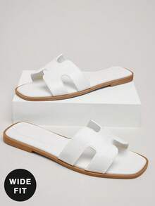 SHUZIA Women's Wide-Fit Comfy Everyday Summer Vacation Casual Flat Sandals For Christmas - White - View 4