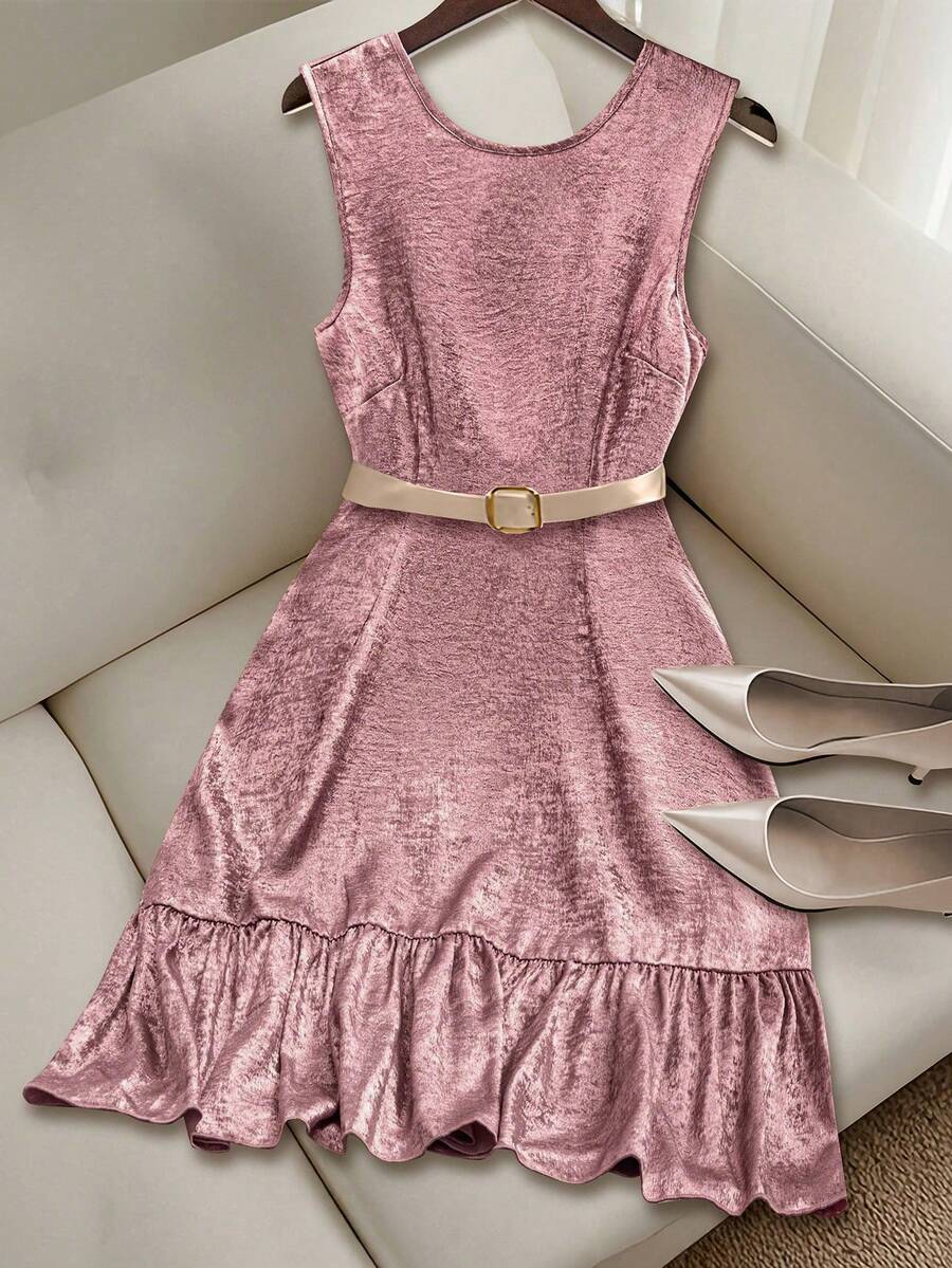 SHEIN Clasi Gaun Kasual Liburan Musim Panas Wanita Tanpa Lengan, Pas Badan, Tanpa Punggung, Ikat Pinggang, Model A-Line Pendek dengan Hiasan Ruffle di Bagian Bawah, Terbuat dari Benang Metalik Tenun - Berwarna merah muda - View 1