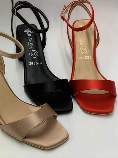 Elegantes tacones gruesos
