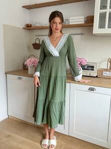 Snug Reverie Đầm ngủ dài tay hai lớp xếp ly họa tiết hoa, cổ chữ V, eo chun, viền bèo nhún, chất liệu jacquard, cổ bèo nhún, đầm mặc nhà cho nữ, đầm màu xanh lá cây. - màu xanh lá - Xem 6