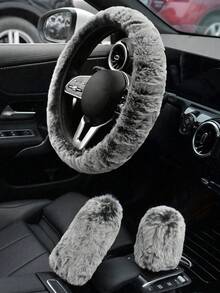 一套汽车方向盘套、换挡杆套和手刹套，冬季保暖绒面材质，弹性贴合，通用型汽车内饰配件